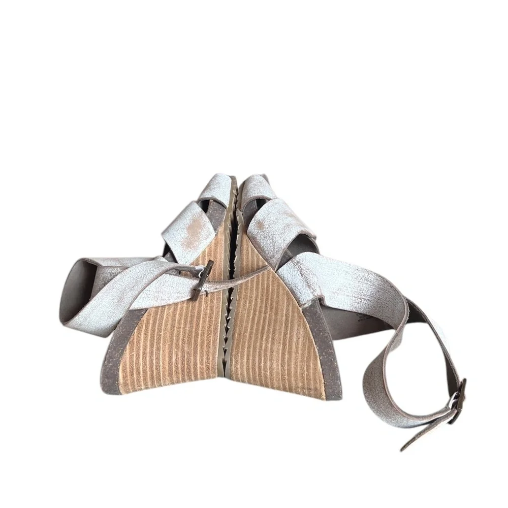 Diba True Women's New View‎ Wedge Casual Sandal's White, Size 10